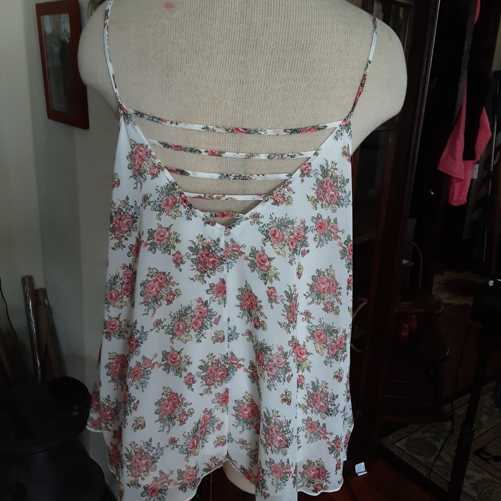 Summer top - Picture 4 of 6
